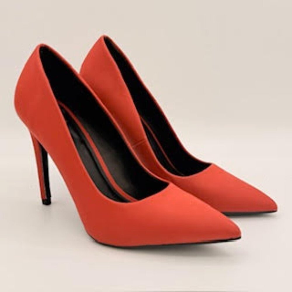 Delicious Pointed Toe Stiletto Heels Tangerine Red Faux Leather Women’s Size 7.5